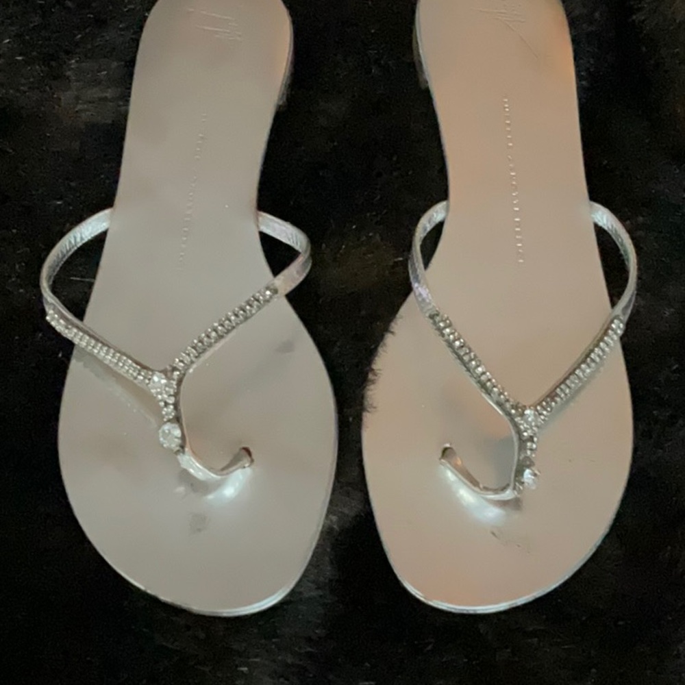 Giuseppe Zanotti 39 9, 8.5 jeweled flat sandal thong shoes